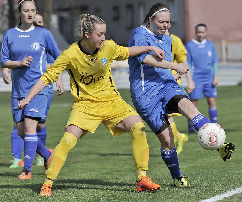 Fotbalistky Hvězdy Cheb pokračují v kvalitních výkonech na jaře a počtvrté za sebou zvítězily. Na stadionu Lokomotivy porazily celek Postoloprt 7:2