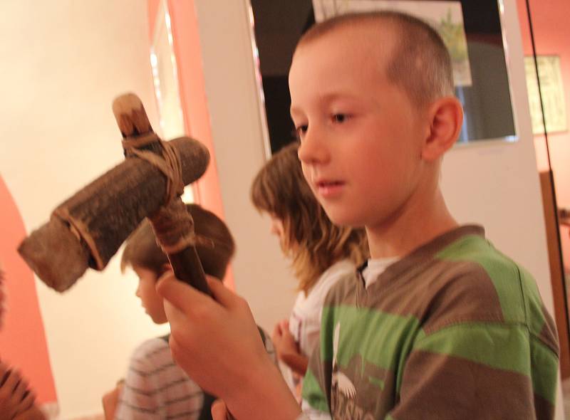 Děti z Domu dětí a mládeže a školní družiny Luby navštívily Muzeum Cheb.