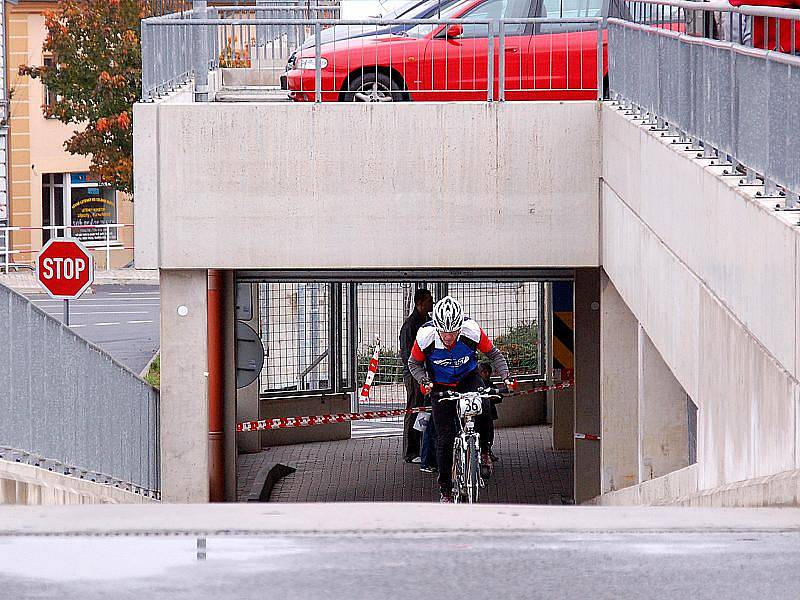 Dragoun Parking Cup - netradiční amatérský závod horských kol, který se jel v garážích a na parkovišti obchodního centra Dragoun v Chebu. 