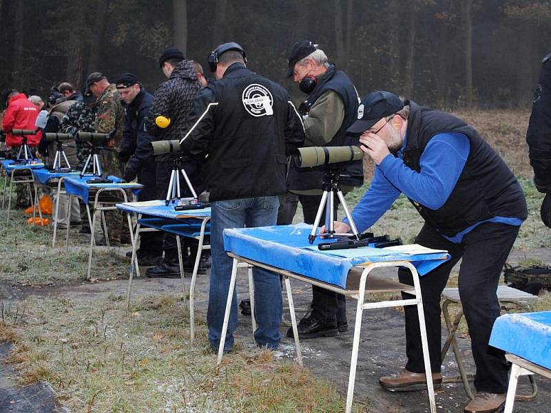 Na Myslivně za Chebem se uskutečnil další ročník mezinárodní střelecké soutěže