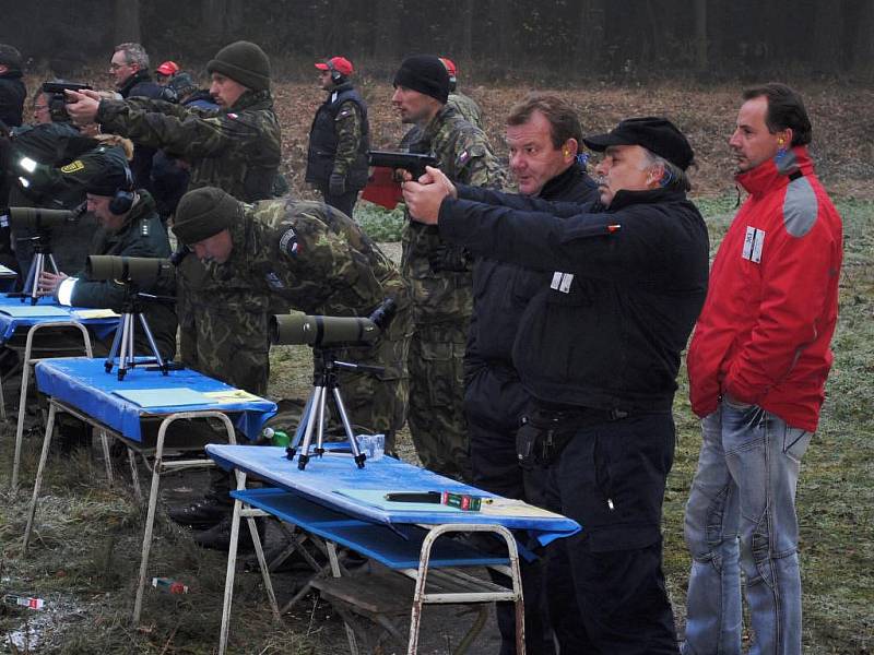 Na Myslivně za Chebem se uskutečnil další ročník mezinárodní střelecké soutěže