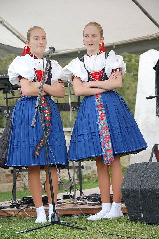 Víkend na hradě Seeberg byl ve znamení 740. výročí a vína.