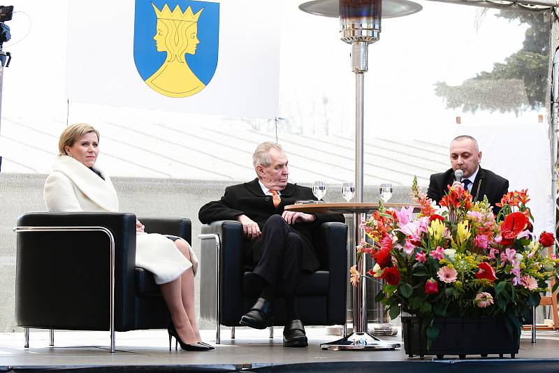 Prezident Miloš Zeman přijel do Milhostova a Nového Kostela.