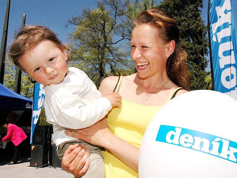 K návštěvníkům Dne s Deníkem patřil také roční Štefánek s maminkou Kristýnou