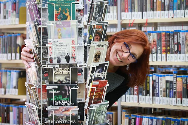 Chebskou knihovnu vede Martina Kuželová už od roku 2014