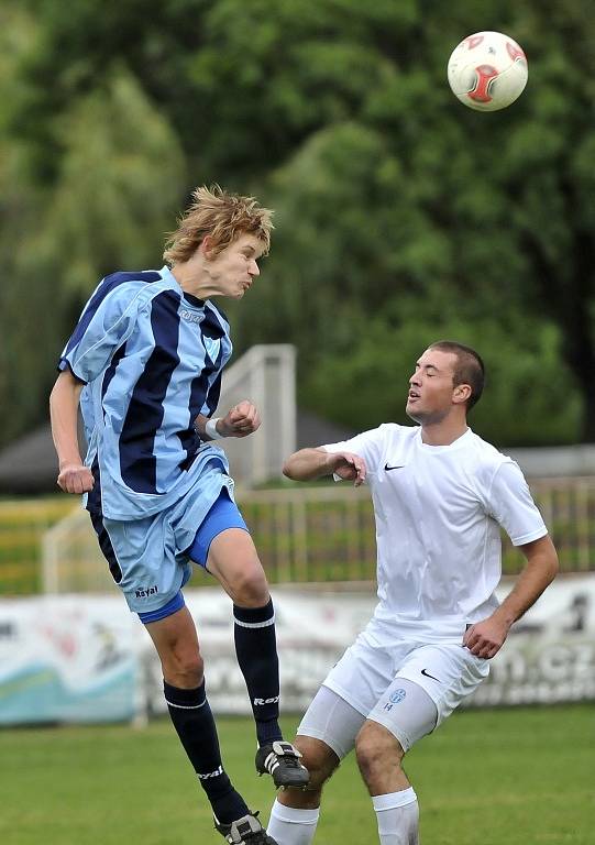 Fotbalisté Hvězdy Cheb na domácím hřišti poprvé zvítězili. Porazili Hořovicko pod vedením trenéra Jana Bergera 1:0.