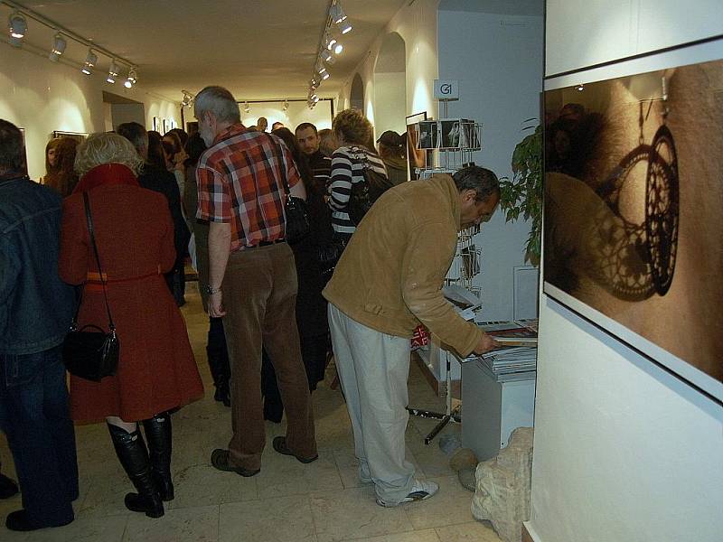 VELKÝ OHLAS měla výstava fotografií ze 16. ročníku fotografického workshopu, který vedl slovenský fotograf Robert Vano.