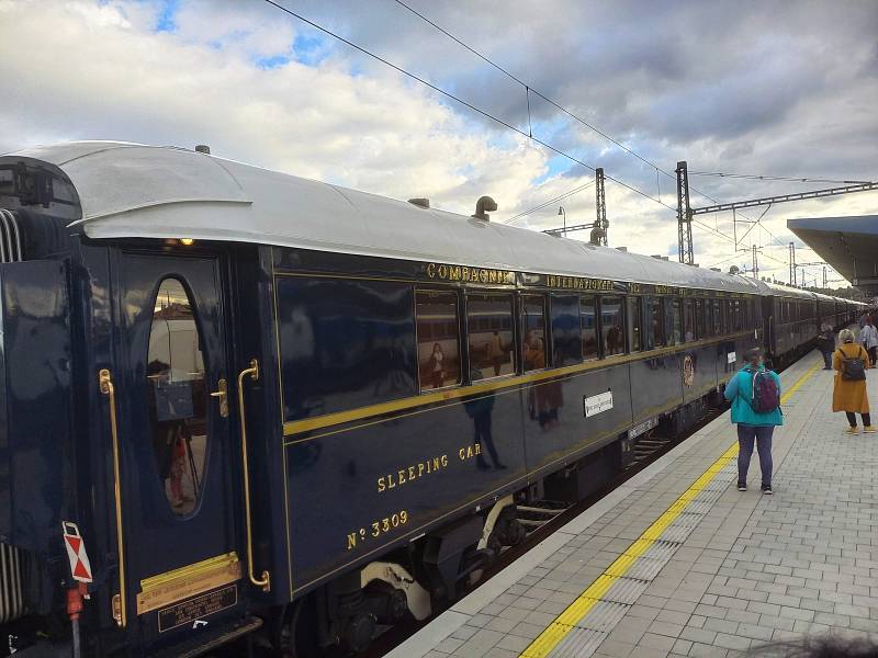 Legendární vozy Orient Expressu byly k vidění na chebském nádraží.