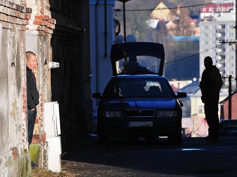 Rozruch budil zákrok zásahové jednotky v ašské Okružní ulici. 