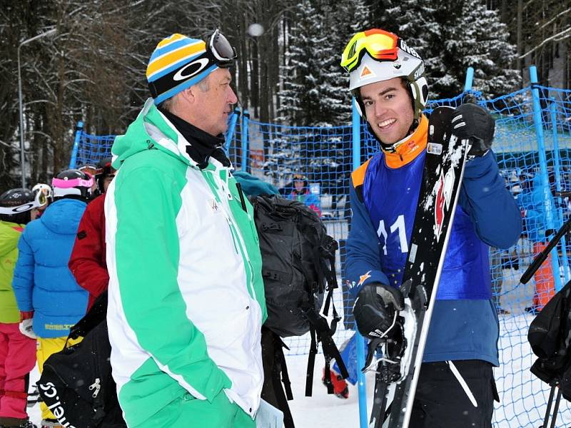 Čtvrtý ročník FIS Evropského poháru ve snowboardingu se konal v Mariánských Lázních.