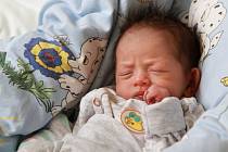 MÁRIO SUŠILA se narodil v pondělí 30. dubna v 3.07 hodin. Při narození vážil 2 100 gramů. Maminka Gabriela a tatínek Mário se radují z malého chlapečka doma v Teplé.