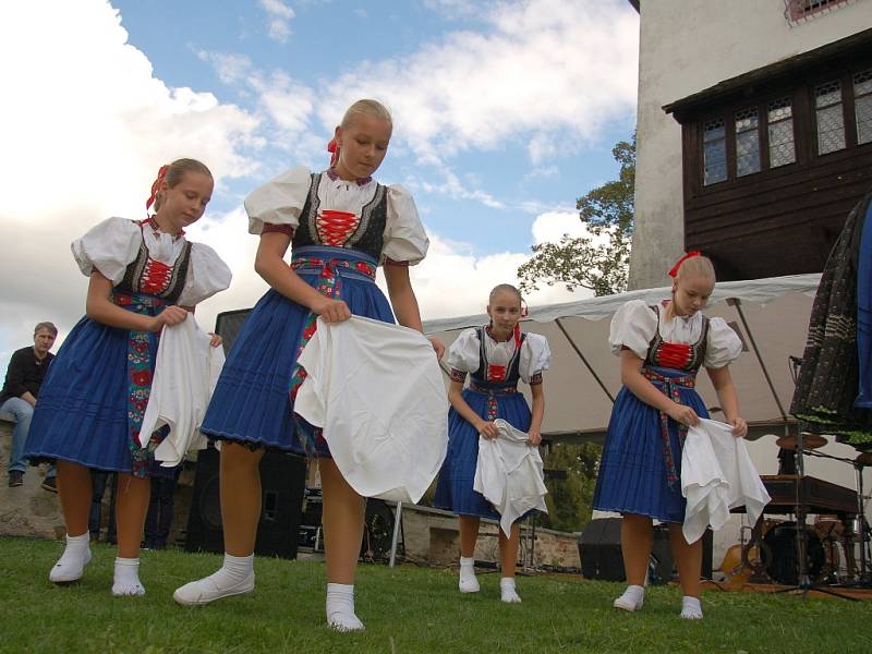 Víkend na hradě Seeberg byl ve znamení 740. výročí a vína.