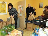 Chebský podnikatel Štěpán de Wolf věnoval mikulášské sladkosti všem dětem z dětských domovů v okrese Cheb