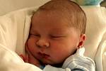 MICHAEL PILMAJER se narodil v neděli 29. dubna v 5.05 hodin. Na svět přišel s krásnou váhou 3750 gramů a mírou 52 centimetrů. Tatínek Michal se těší na návrat maminky Kateřiny a synka Michálka doma v Mariánských Lázní.