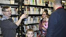 Chebská knihovna slaví 100 let od svého založení. 