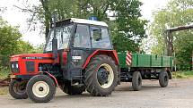 Celkem patnáct soutěžících z pěti středních škol západních Čech se zúčastnilo dalšího Oblastního kola jízdy zručnosti traktorem v Chebu.