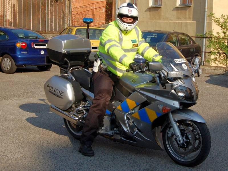 Nový chebský policejní motocykl Yamaha s radarem a nímacím zařízením