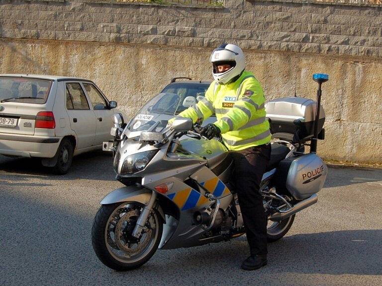 Nový chebský policejní motocykl Yamaha s radarem a nímacím zařízením