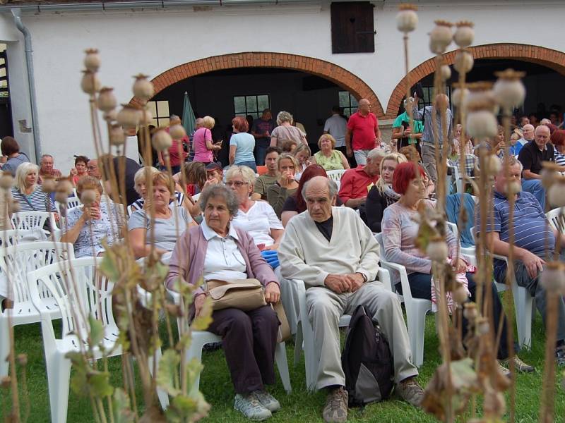 LETOŠNÍ KONCERTY HRNČÍŘSKÉHO SWINGU přilákaly podle Romana Wernera skoro tisícovku hostů. 