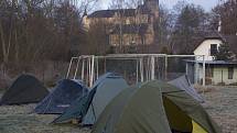 TURISTÉ se v rámci akce vydali také ke smírčímu kříži v německém Neualbenreuthu. 