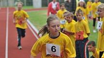 Na hřišti základní školy ve Františkových Lázních se běžela Maratonská štafeta.