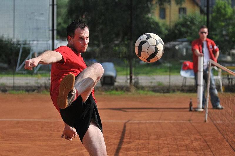 Skalenští nohejbalisté porazili na domácím hřišti celek Aše B.