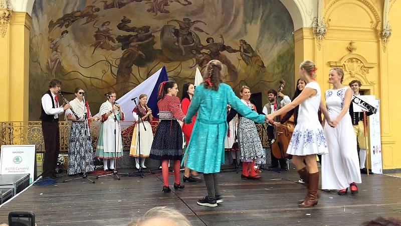 Poslední dny patřily v Mariánských Lázních 13. ročníku mezinárodního folklorního festivalu Mariánský podzim.