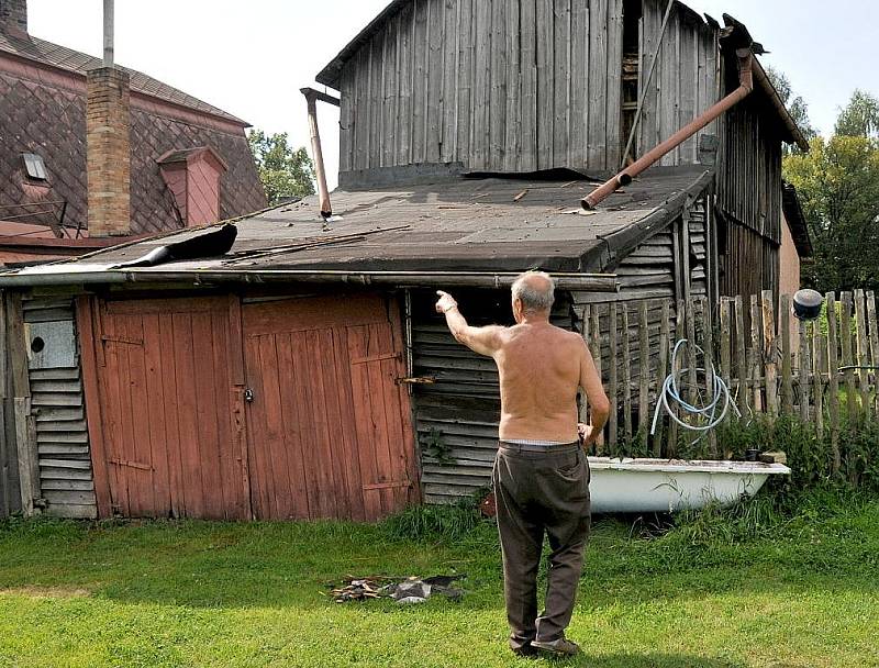 V Kopaninách u Aše zničil dům kulový blesk.