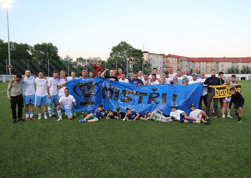 Vítěz krajského přeboru mužů 2018/2019. Fotbalisté chebské Hvězdy zaslouženě vyhráli krajský přebor.