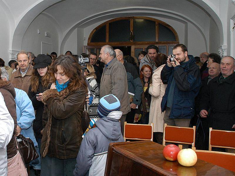 Výběrem z tisíce snímků z roku 2008 vznikla rozsáhlá výstava.