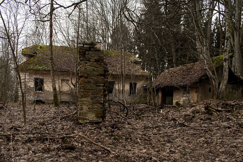 Fotoklub se vydal poznávat krasové jevy pod Dylení