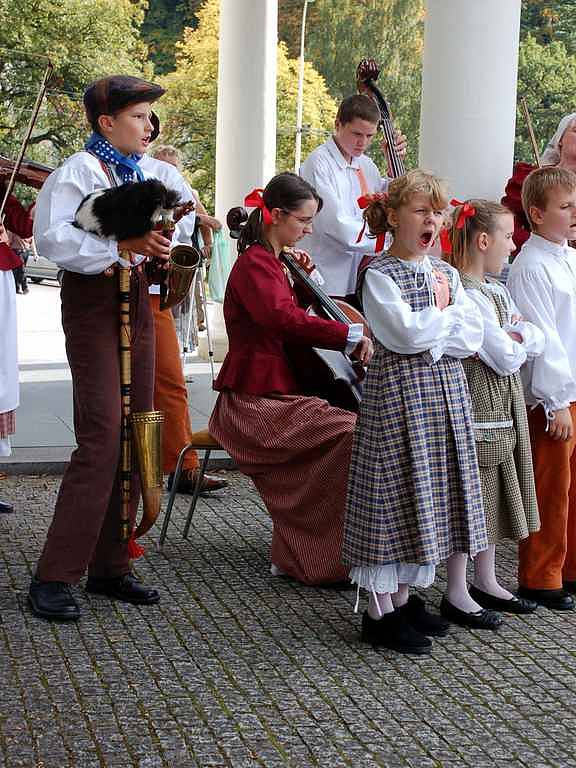 Mariánský podzim - dudák souboru Mikeš