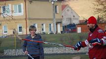 Milíkovští hokejisté přivítali nový rok tradičním utkáním.