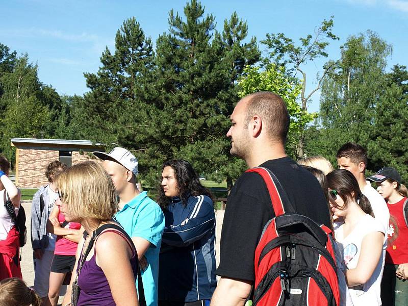 Se školním rokem se loučili žáci a studenti Svobodné chebské školy .