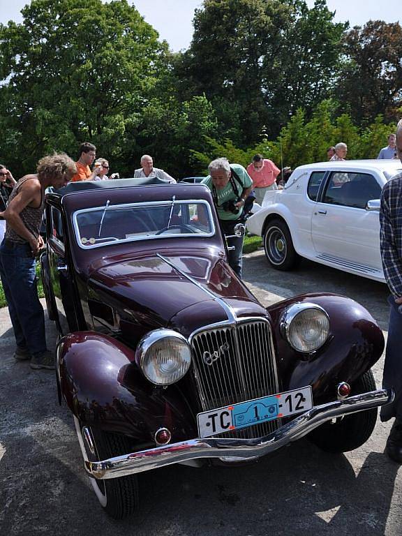 Sraz historických motorových vozidel v sobotu 4. července v Mariánských Lázních