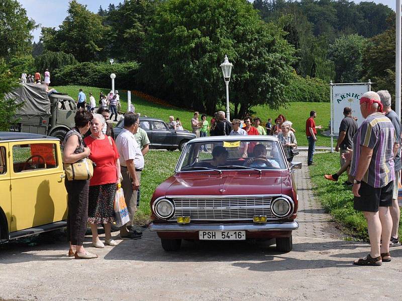 Sraz historických motorových vozidel v sobotu 4. července v Mariánských Lázních