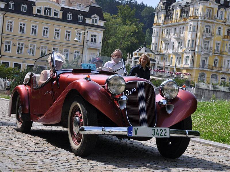 Sraz historických motorových vozidel v sobotu 4. července v Mariánských Lázních