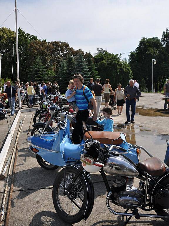 Sraz historických motorových vozidel v sobotu 4. července v Mariánských Lázních