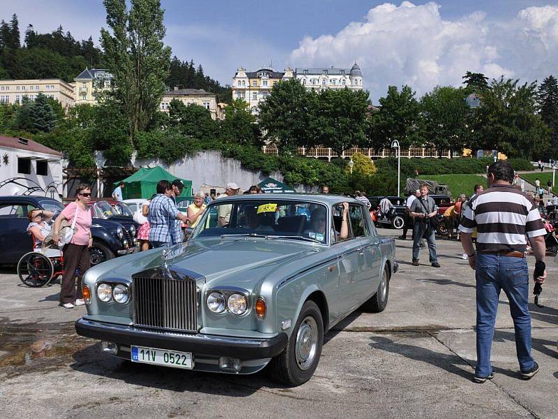 Sraz historických motorových vozidel v sobotu 4. července v Mariánských Lázních