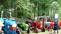 Výstava historických traktorů v Lubech