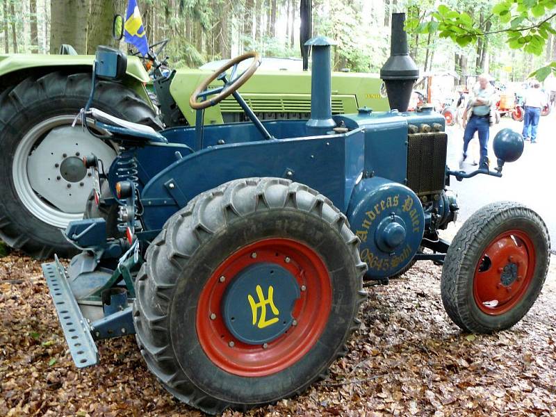 Výstava historických traktorů na Hraničních slavnostech v Lubech 2008