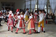 Folklorní soubor Marjánek představil v Lesním mlýně tradici Velikonoc