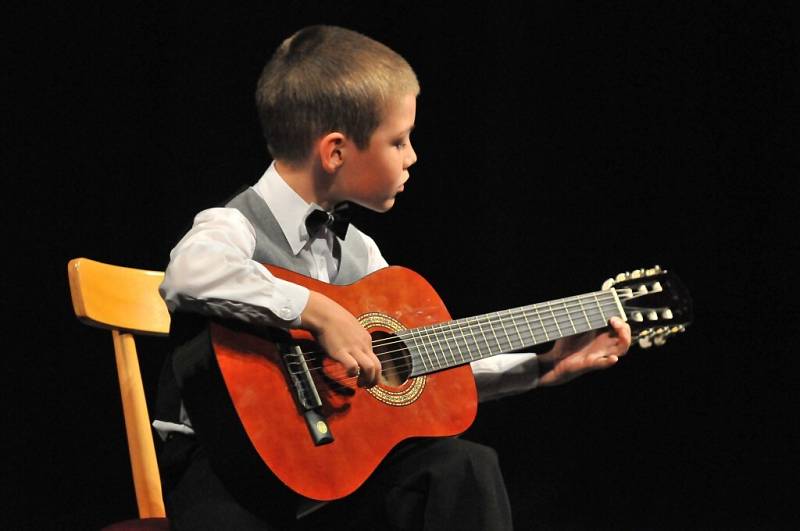 Základní umělecká škola ve Františkových Lázních pořádala v divadle Boženy Němcové koncert nejmladších žáků školy