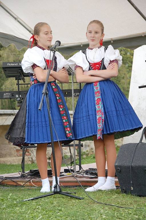 Víkend na hradě Seeberg byl ve znamení 740. výročí a vína.