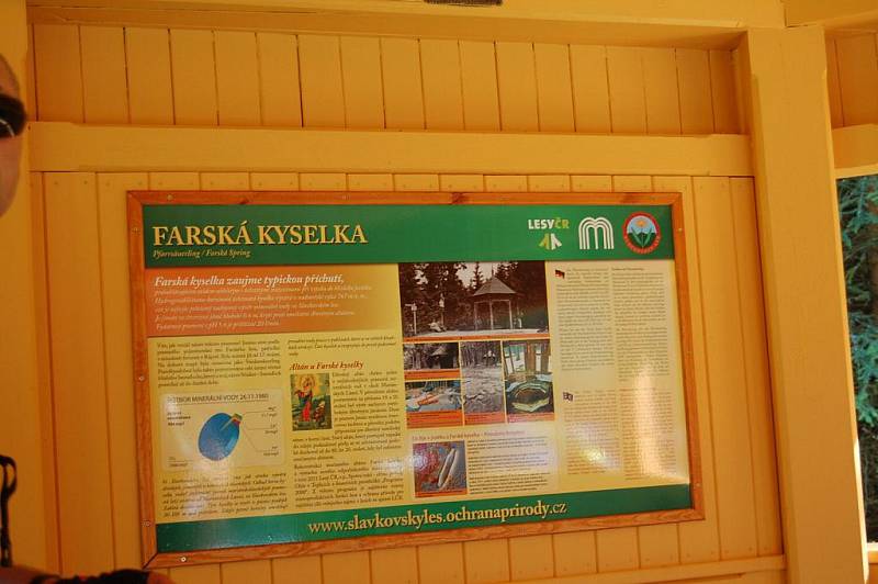 Farský pramen nedaleko přírodní rezervace Smraďoch u Mariánských Lázní,  se může pochlubit novým vzhledem. 