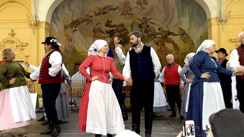 Poslední dny patřily v Mariánských Lázních 13. ročníku mezinárodního folklorního festivalu Mariánský podzim.
