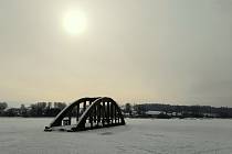 Zatopený most ve Všeboři.