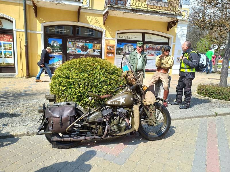 Františkovy Lázně byly plné historických vozidel.