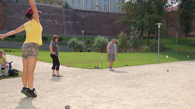 V Chebu se konalo Mistrovství ČR smíšených dvojic v pétanque.