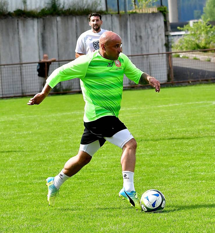 Sigi team v benefičním utkání pokořil Potůčky v poměru 10:4.